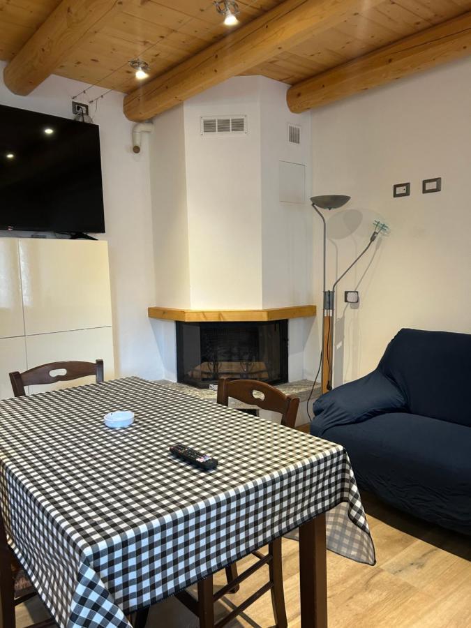 Casa Malva Appartamento Marisa Ed Appartamento Bouganville Cossogno Екстер'єр фото